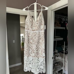 David’s Bridal white/tan lace tea length dress - size 8